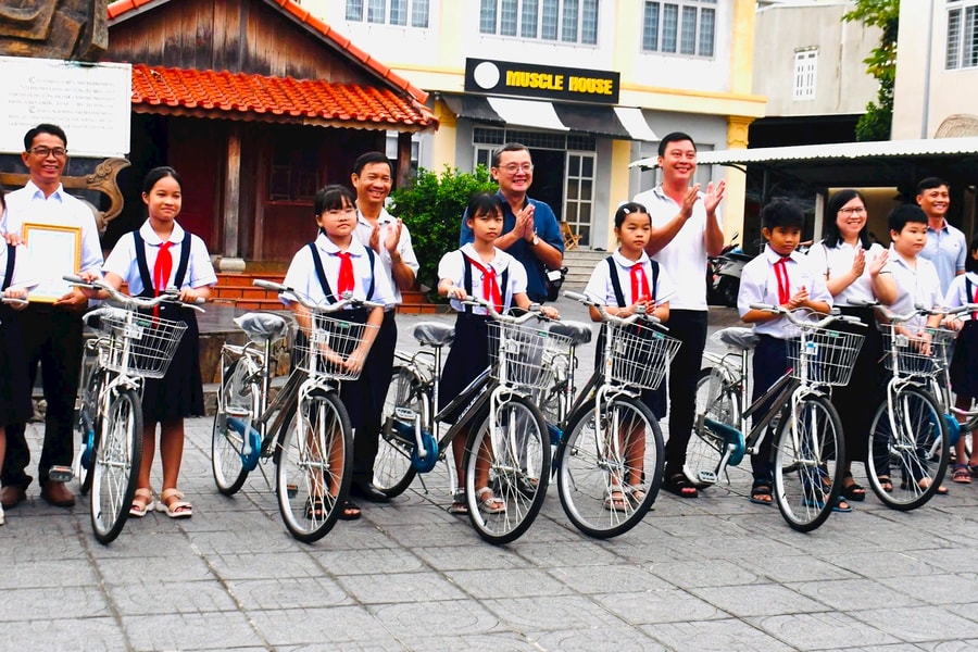 Đường đến trường đã gần hơn