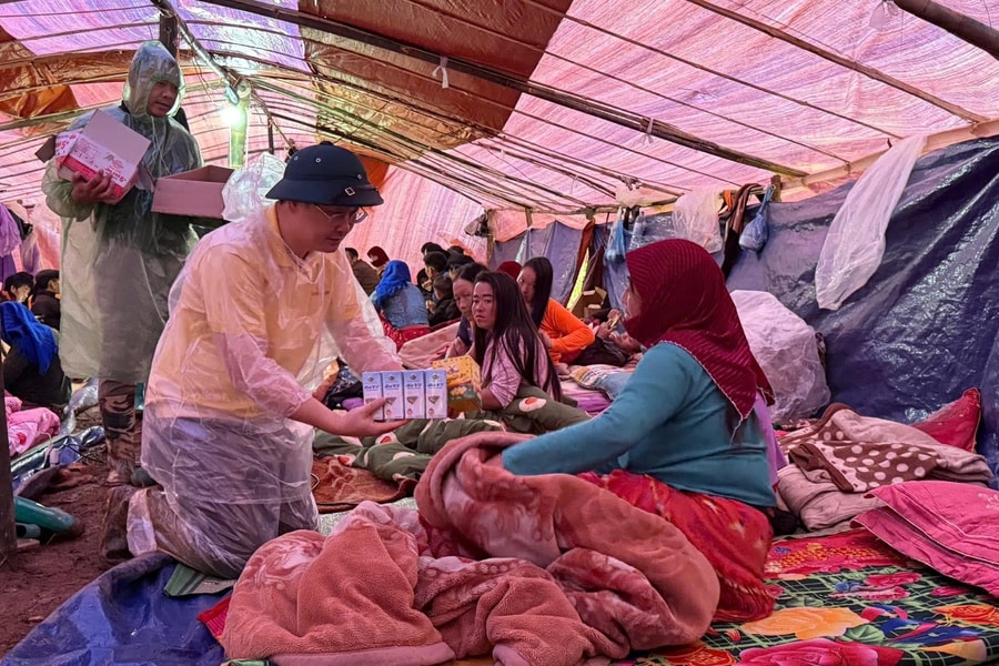 Vingroup tiếp tục hỗ trợ thêm 500 tỷ cứu trợ miền Trung, nâng tổng đóng góp lên 1.000 tỷ đồng