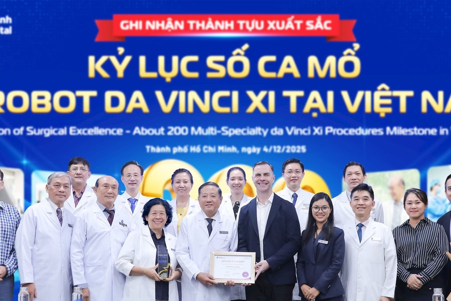 Bệnh viện Đa khoa Tâm Anh được trao Chứng nhận xuất sắc trong phẫu thuật Robot