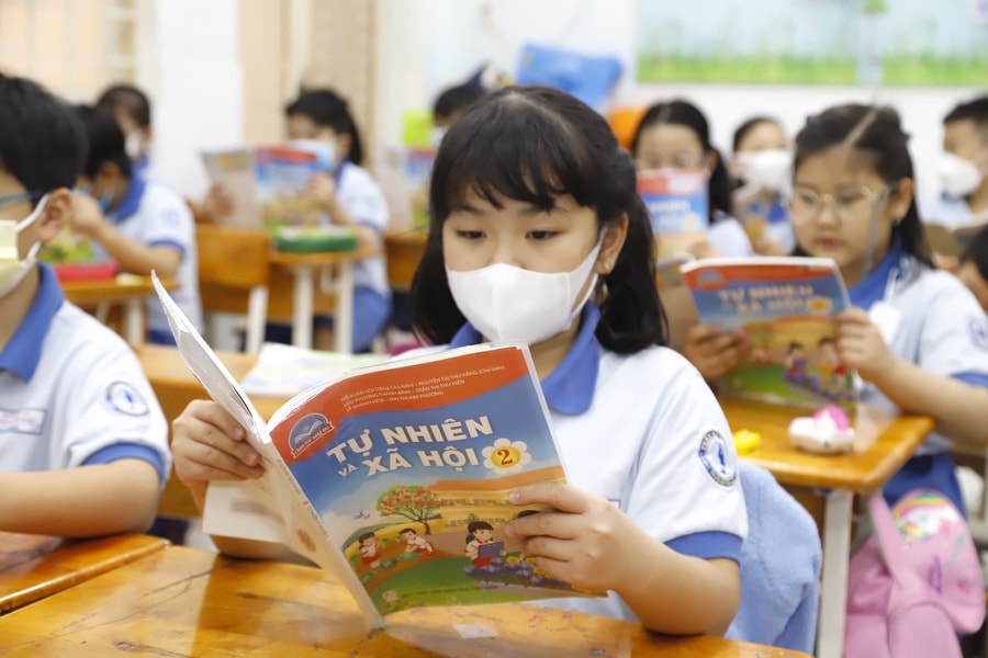 Thống nhất toàn quốc dùng một bộ sách giáo khoa từ năm học 2026-2027