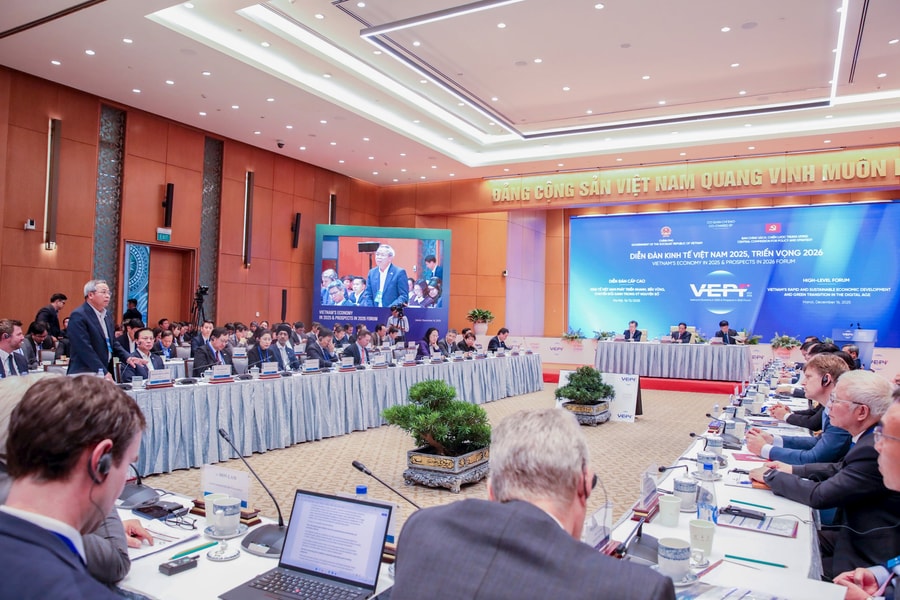 Diễn đàn Kinh tế Việt Nam 2025: CMC mang đến giải pháp camera AI và ba kiến nghị phát triển kinh tế tư nhân