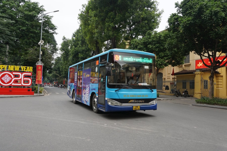 Gần 35.500 lượt xe buýt phục vụ nhu cầu đi lại của hành khách dịp nghỉ lễ Tết Dương lịch 2026