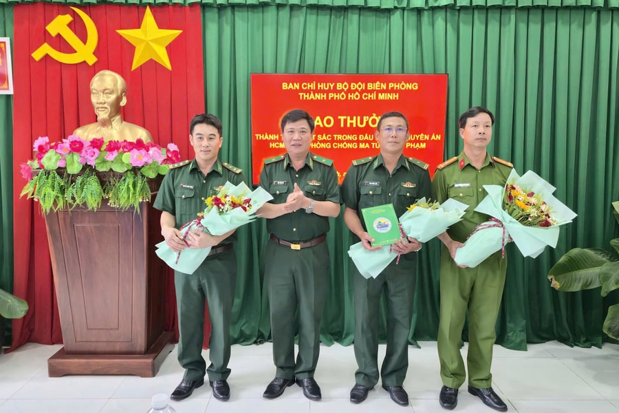Bộ đội Biên phòng TP.HCM trao thưởng thành tích trong đấu tranh tội phạm ma túy