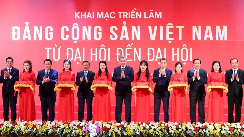 TP.HCM: Tuyên truyền, giới thiệu triển lãm 'Đảng Cộng sản Việt Nam - Từ Đại hội đến Đại hội'
