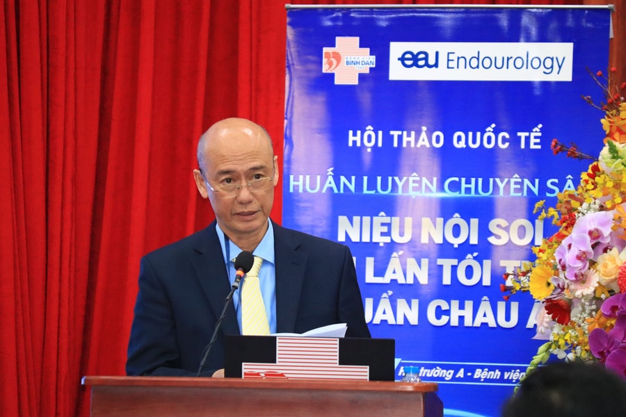 Robot, AI là xu thế tất yếu trong nội soi tiết niệu ít xâm lấn