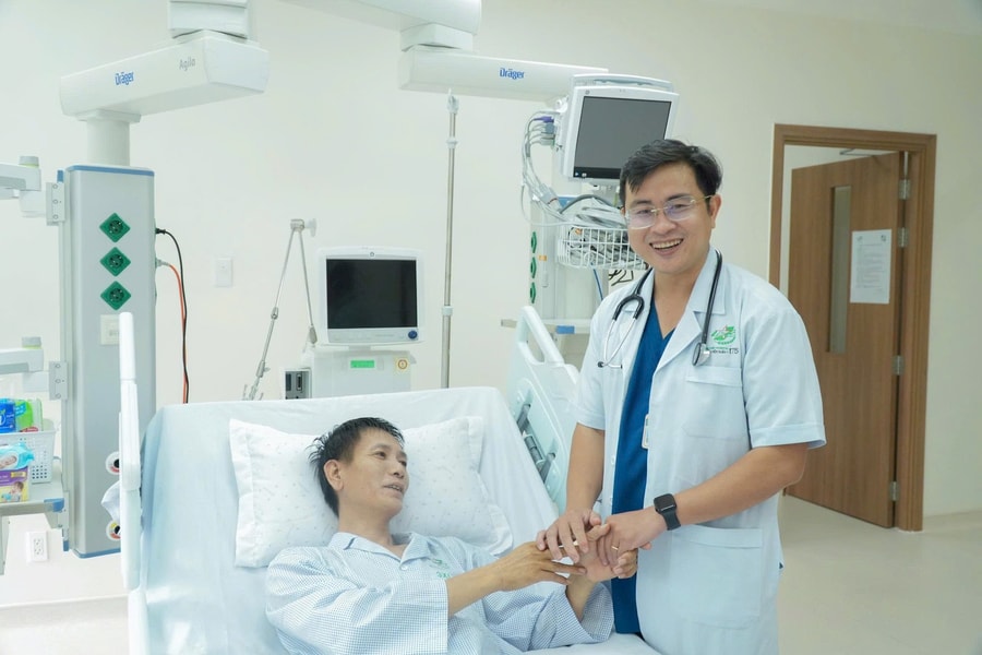 Bệnh viện Quân y 175 cấp cứu thành công bệnh nhân nhồi máu cơ tim biến chứng ngừng tim