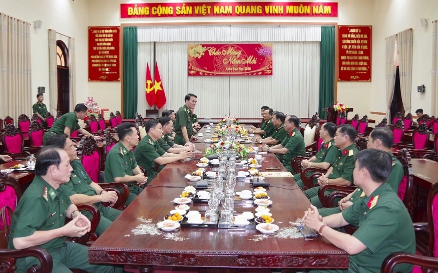 Bộ Tư lệnh Bộ đội Biên phòng thăm, chúc Tết Bộ Tư lệnh Quân khu 9