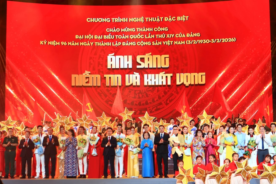 “Ánh sáng niềm tin và khát vọng” lan tỏa từ thành công Đại hội XIV của Đảng