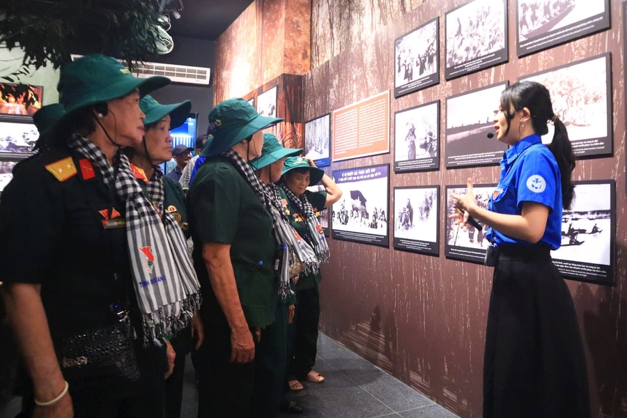 Thời thanh xuân của thế hệ thanh niên xung phong trên tuyến đường 1C huyền thoại