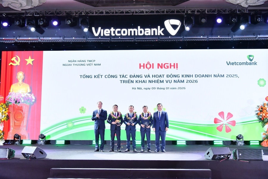 Vietcombank Nam Sài Gòn năm 2025 tiếp nối thành công, lập thành tích chào mừng Đại hội Đảng lần thứ XIV