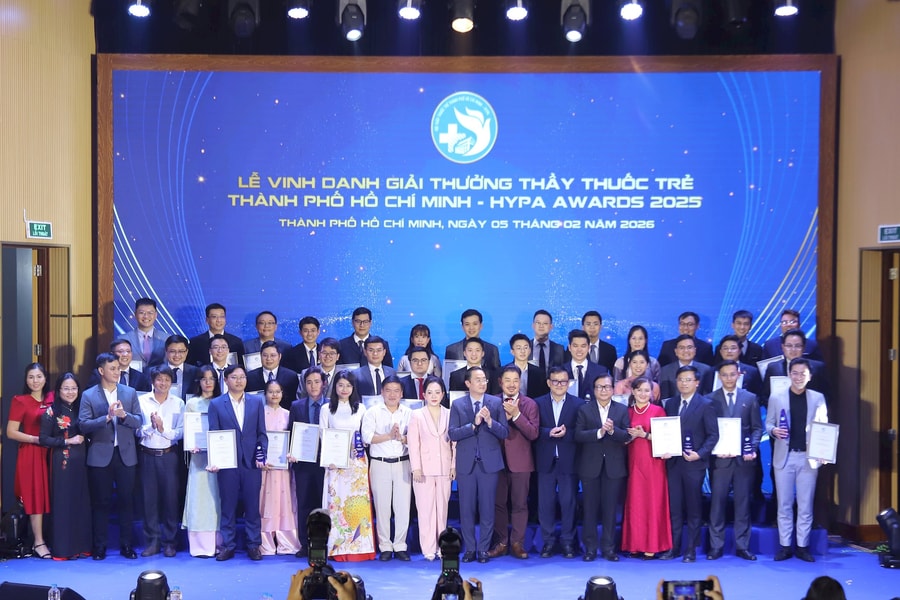 Vinh danh 36 thầy thuốc trẻ tiêu biểu TP.HCM