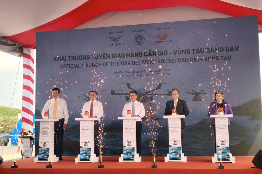 TP.HCM khai trương tuyến bưu chính bằng UAV Cần Giờ - Vũng Tàu