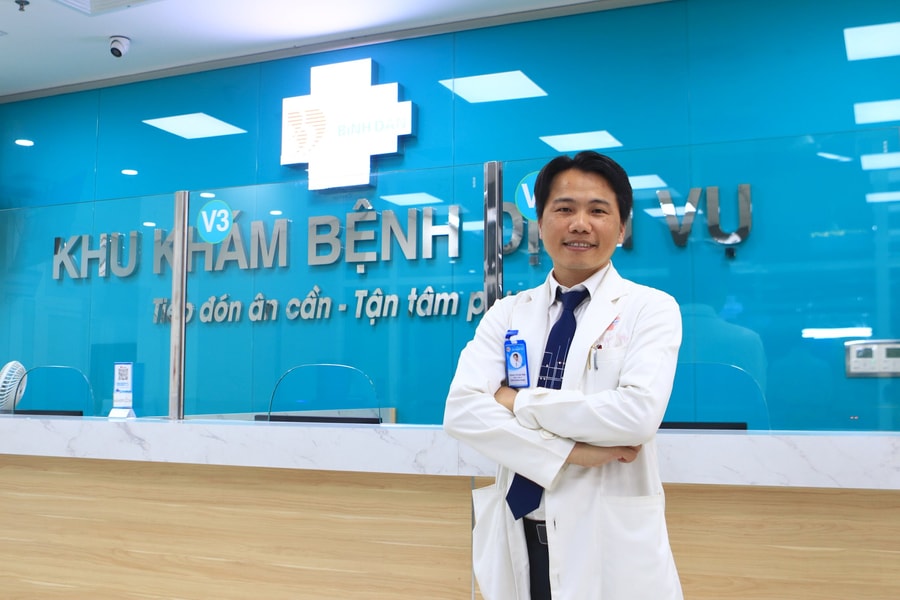 Thầy thuốc trẻ sẵn sàng dấn thân với tinh thần xung kích