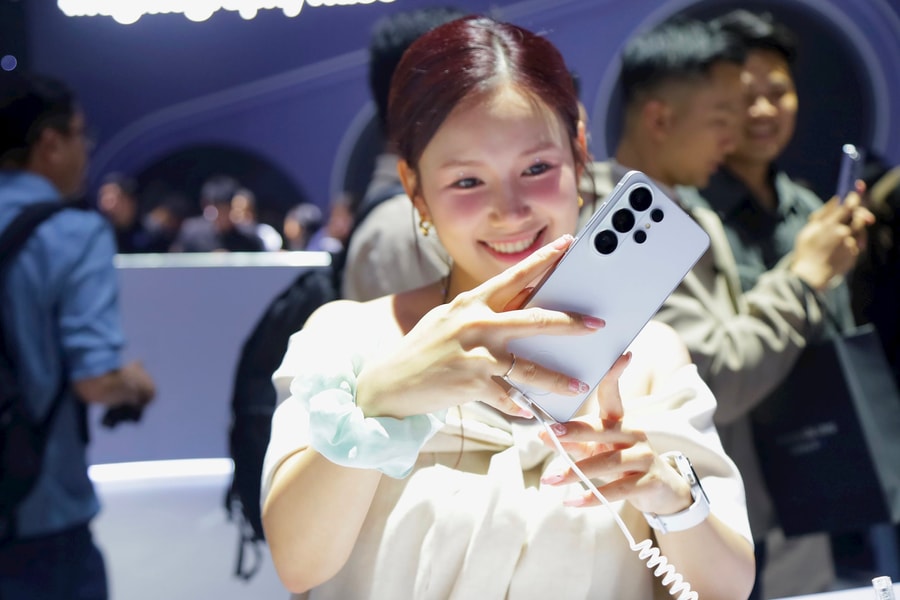 Ra mắt Galaxy S26 series với màn hình chống nhìn trộm, nâng cấp AI