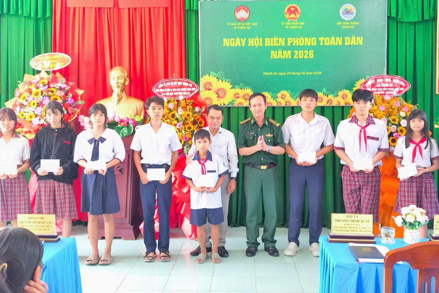 Nhiều hoạt động tại Ngày hội “Biên phòng toàn dân” xã đảo Thạnh An