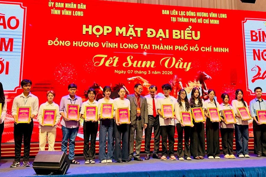 Đồng hương Vĩnh Long họp mặt, đóng góp an sinh xã hội gần 15 tỉ đồng