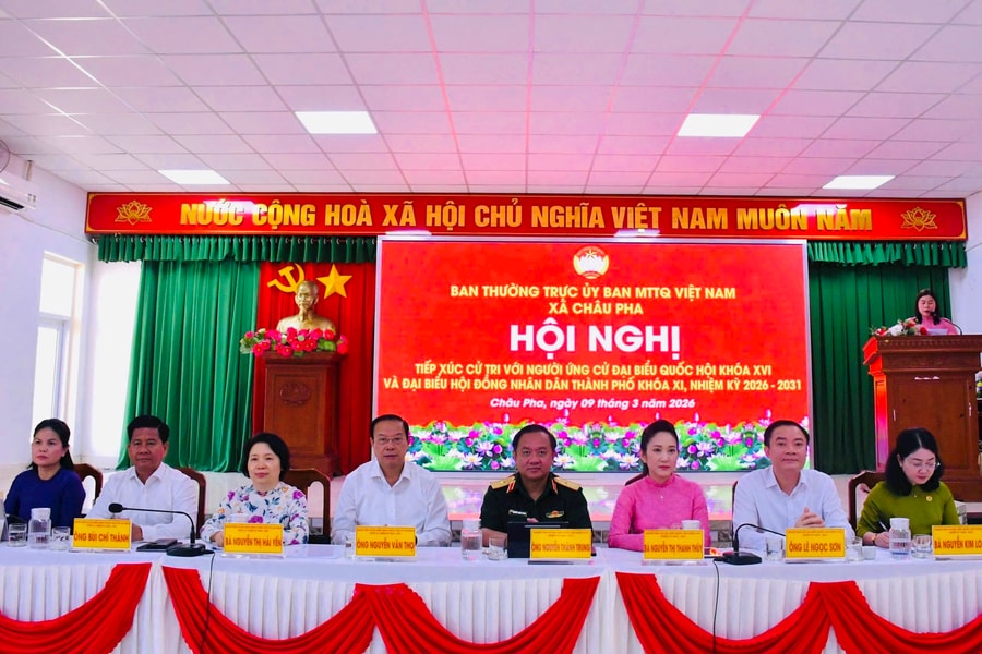 Các ứng viên đại biểu Quốc hội và HĐND TP.HCM tiếp xúc cử tri xã Châu Pha