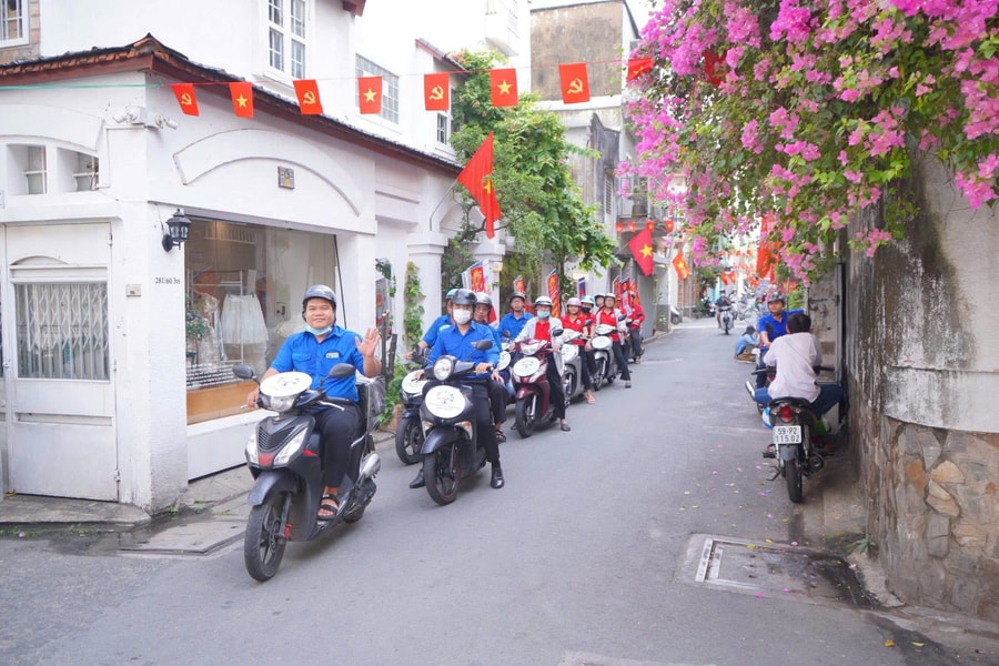 Phường Tân Sơn Hòa ứng dụng công nghệ, vận động cử tri tham gia bầu cử