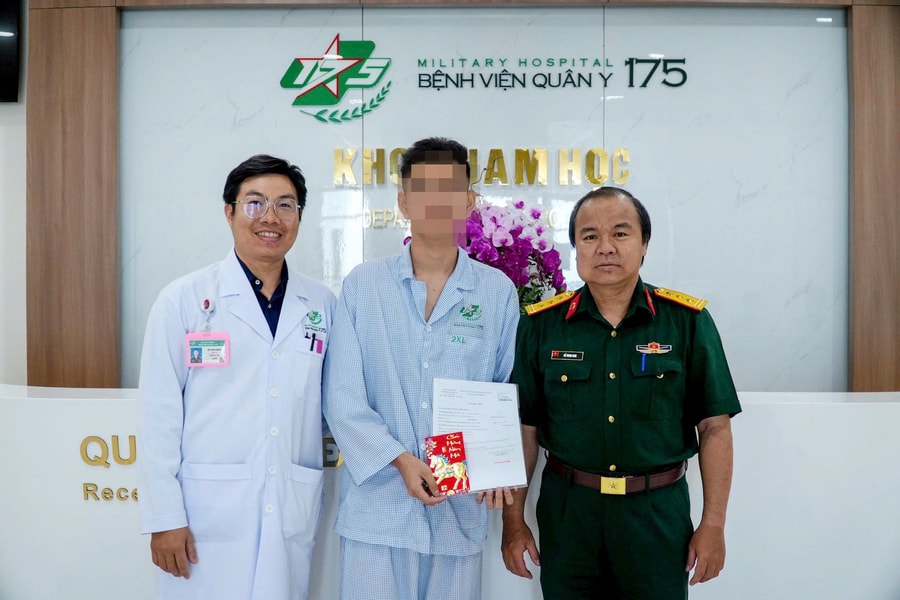 Bác sĩ Bệnh viện Quân y 175 bảo tồn thành công tinh hoàn cho nam sinh 20 tuổi