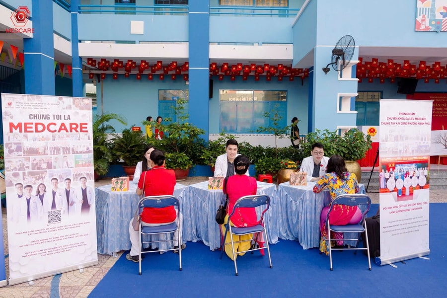 Khám tầm soát da liễu miễn phí cho người dân phường Tân Sơn Hòa