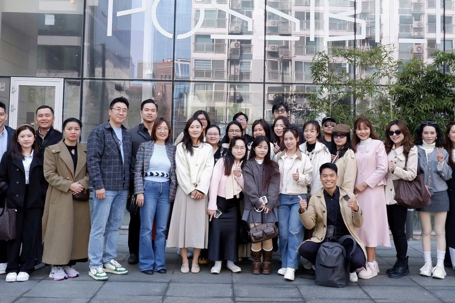 Hành trình ‘soi chiếu’ tri thức: Học viên lớp thạc sĩ PR giải mã ‘mạch đập’ truyền thông toàn cầu tại Hàn Quốc