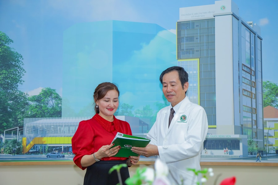 BS.CKII Trần Văn Khanh: Rời giảng đường, đặt nền móng cho bệnh viện tuyến cơ sở