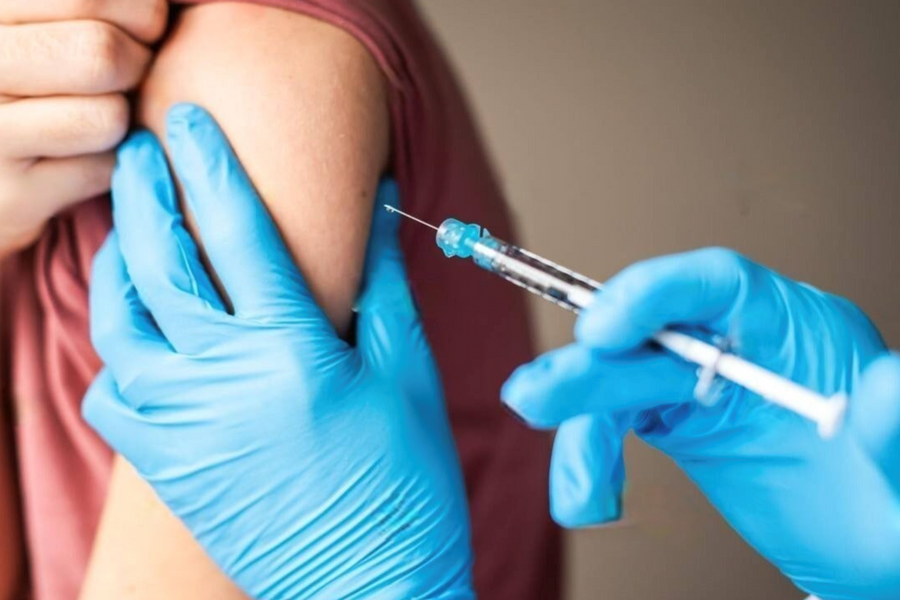 Người Việt vẫn còn do dự khi tiêm vắc xin