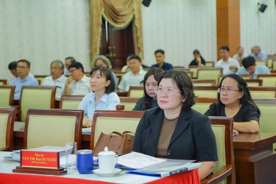 Quán triệt và triển khai thực hiện Nghị quyết Đại hội XIV của Đảng cho báo chí, xuất bản và văn nghệ sĩ trí thức