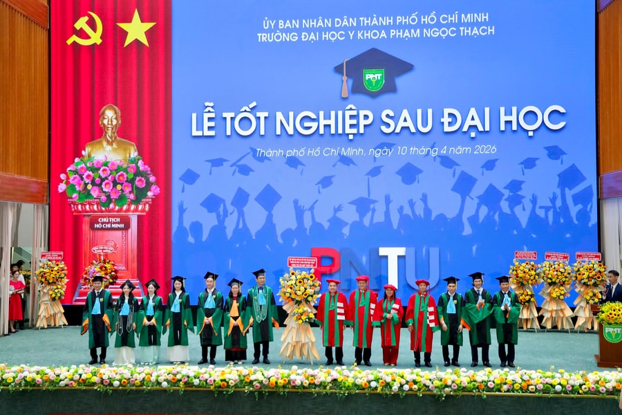Trường ĐH Y khoa Phạm Ngọc Thạch tổ chức lễ tốt nghiệp cho 945 học viên sau đại học