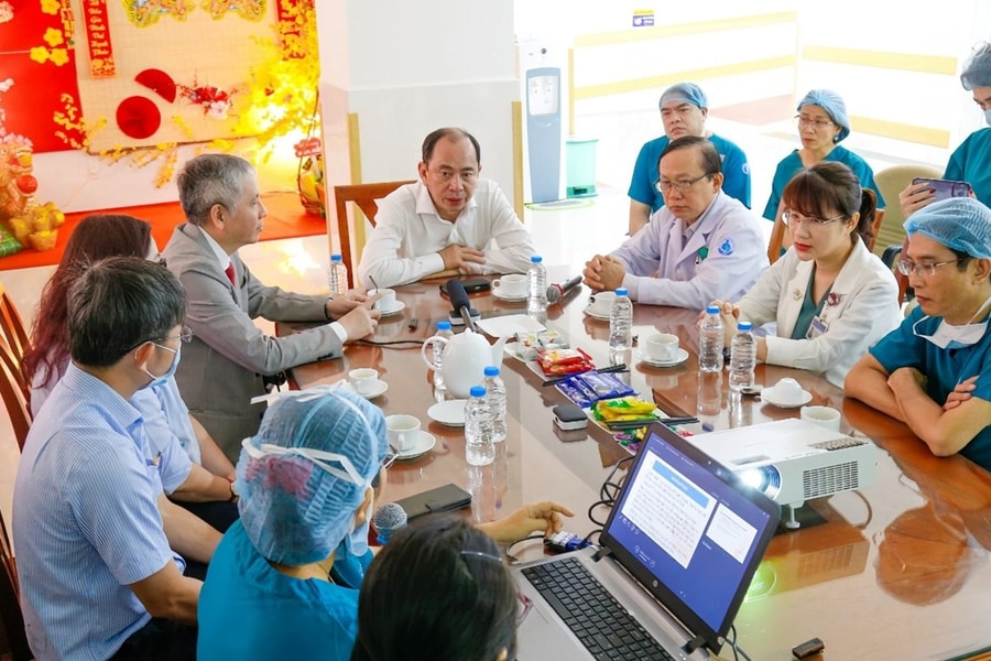 Từ phản ánh của người dân đến đổi mới phương thức quản trị y tế