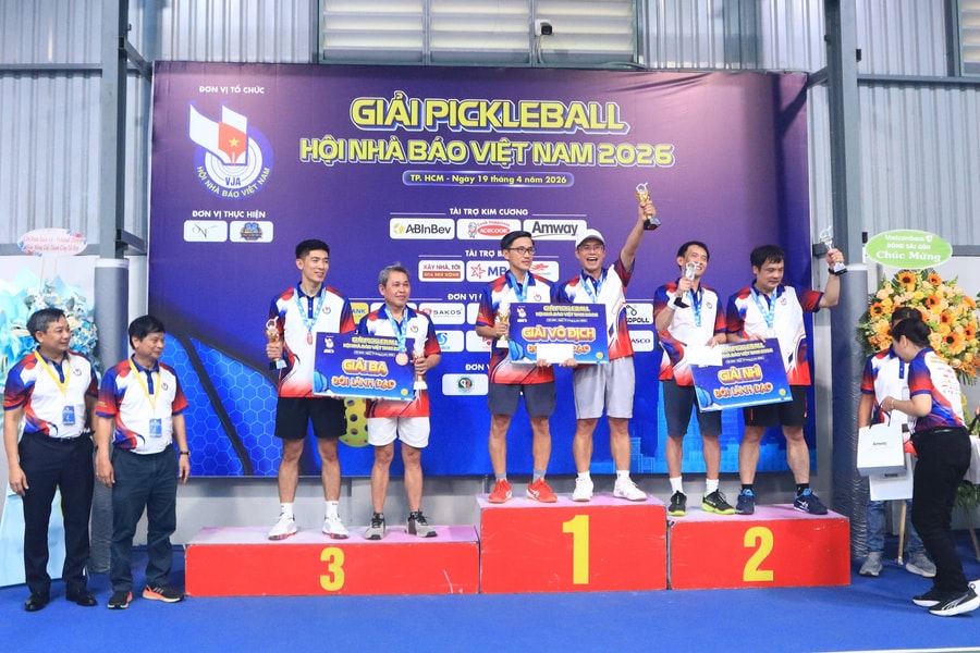 Hơn 100 nhà báo tranh tài pickleball với tinh thần thể thao đoàn kết