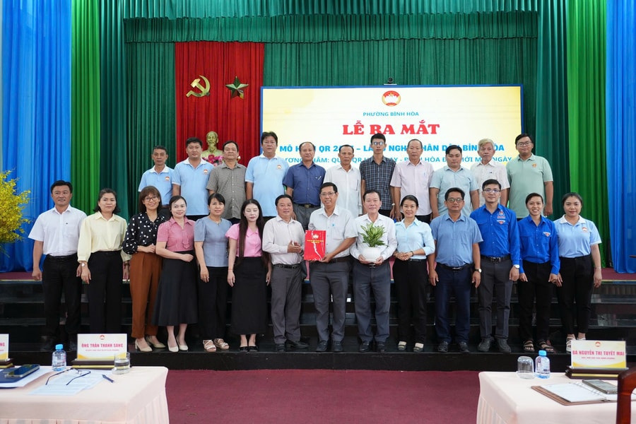 Ra mắt mô hình “QR 24/7 - Lắng nghe nhân dân Bình Hòa”