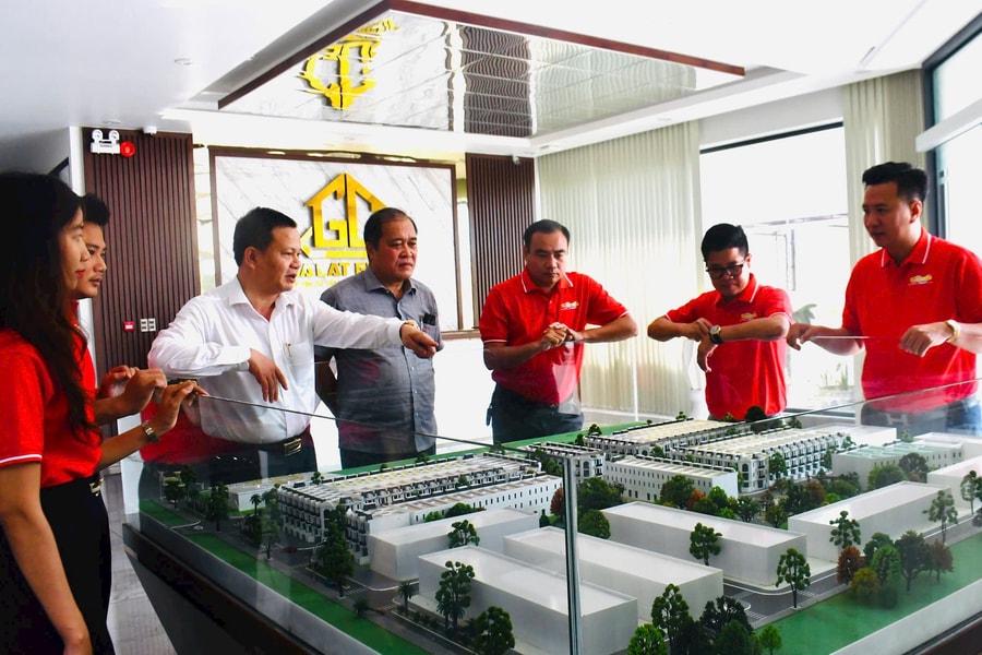 Lãnh đạo Hội Bất động sản Đông Nam TP.HCM thăm và làm việc với các doanh nghiệp hội viên