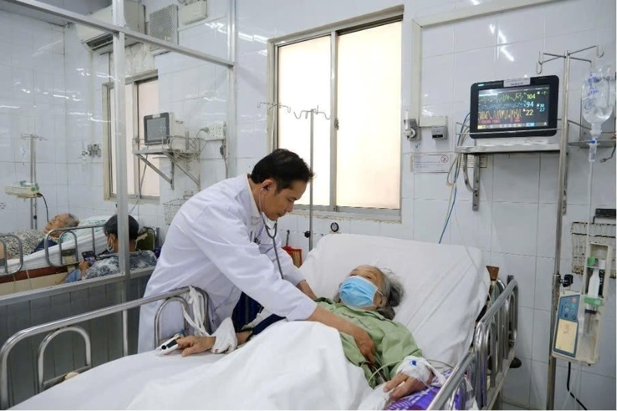 Bước qua dân số vàng, kinh tế bạc thúc đẩy hệ sinh thái chăm sóc sức khỏe