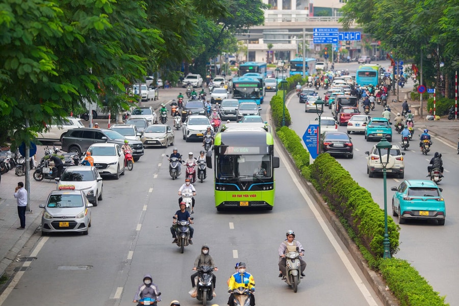 Hà Nội: Gần 109.000 lượt hành khách sử dụng xe buýt miễn phí trong dịp lễ 30-4
