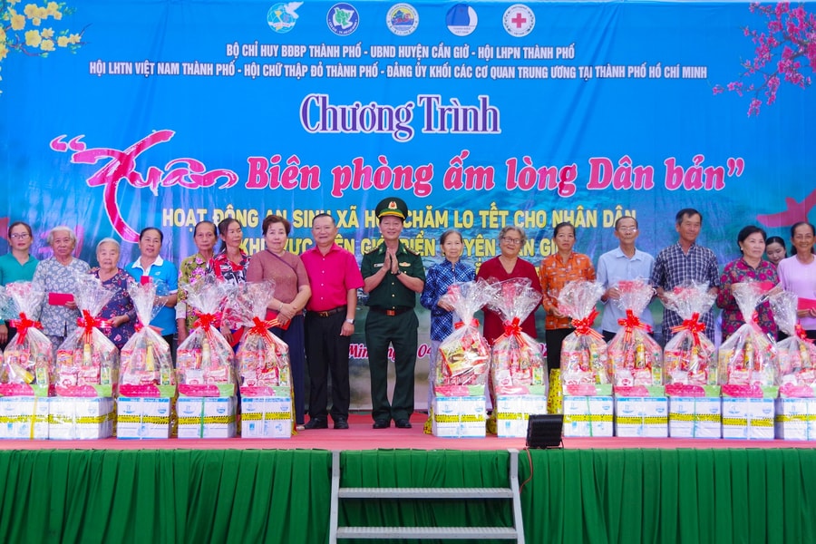 Tình quân dân trên khu vực biên giới biển Thành phố