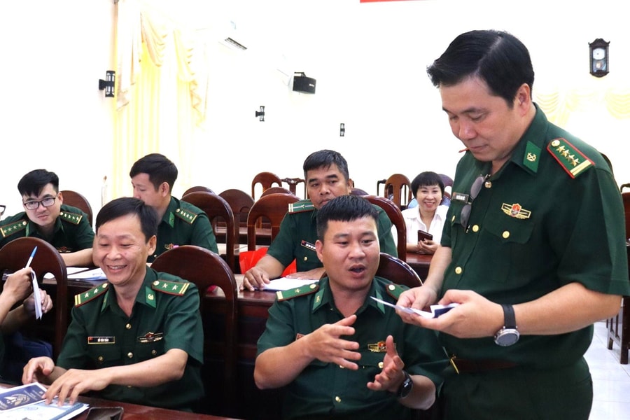 Nâng cao trình độ tiếng Anh ở Bộ đội Biên phòng thành phố Đồng Nai