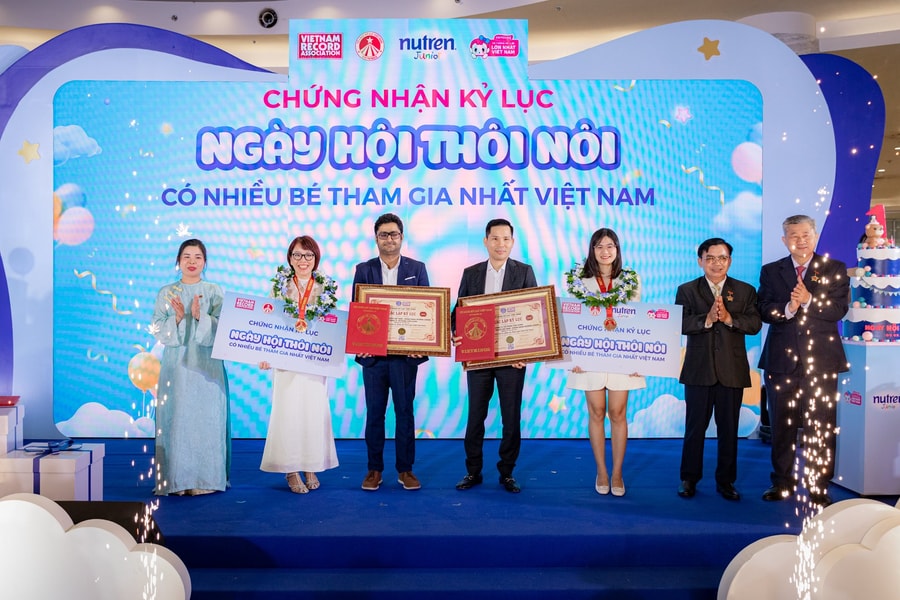 Hàng trăm gia đình quy tụ tại “Ngày hội thôi nôi”, hướng tới xác lập kỷ lục Việt Nam