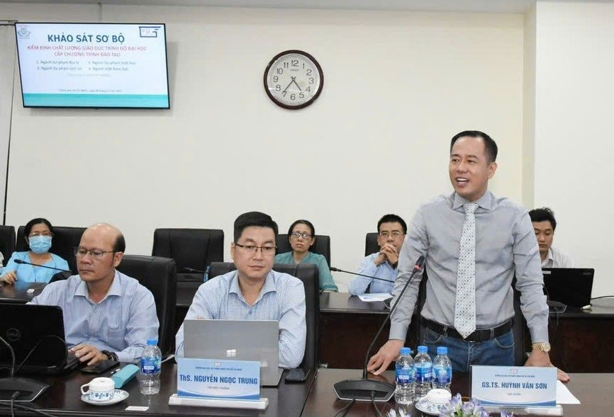 Nâng chất nghiên cứu khoa học đại học: Từ yêu cầu của Nghị quyết 57 đến thách thức thực tiễn