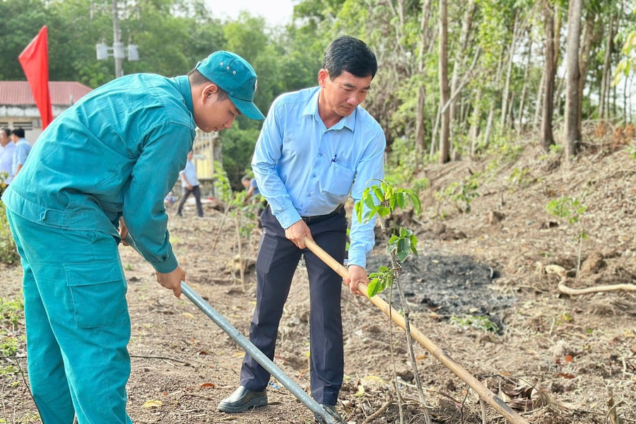 Xã Phú Giáo phát động “Tết trồng cây đời đời nhớ ơn Bác Hồ” năm 2026