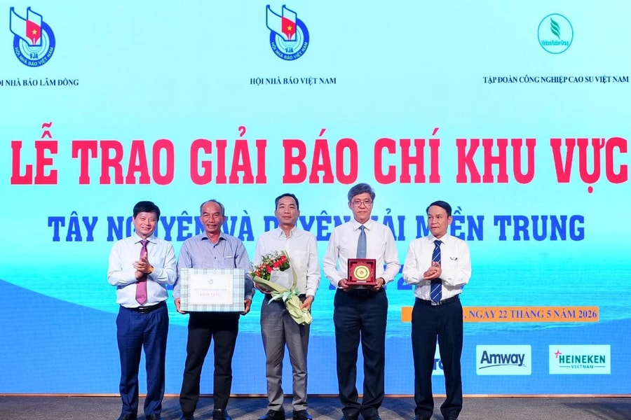 Hội Nhà báo Việt Nam trao Giải Báo chí khu vực Tây Nguyên và Duyên hải miền Trung