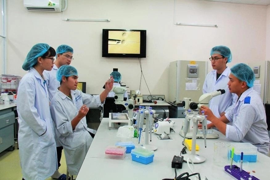 10 nhà khoa học từ Mỹ, Pháp, Nhật, Hàn… về làm việc tại ĐHQG TP.HCM