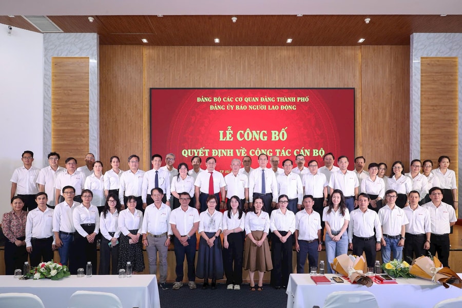 Công bố quyết định chuẩn y nhân sự Đảng ủy Báo Người Lao Động nhiệm kỳ 2025 - 2030
