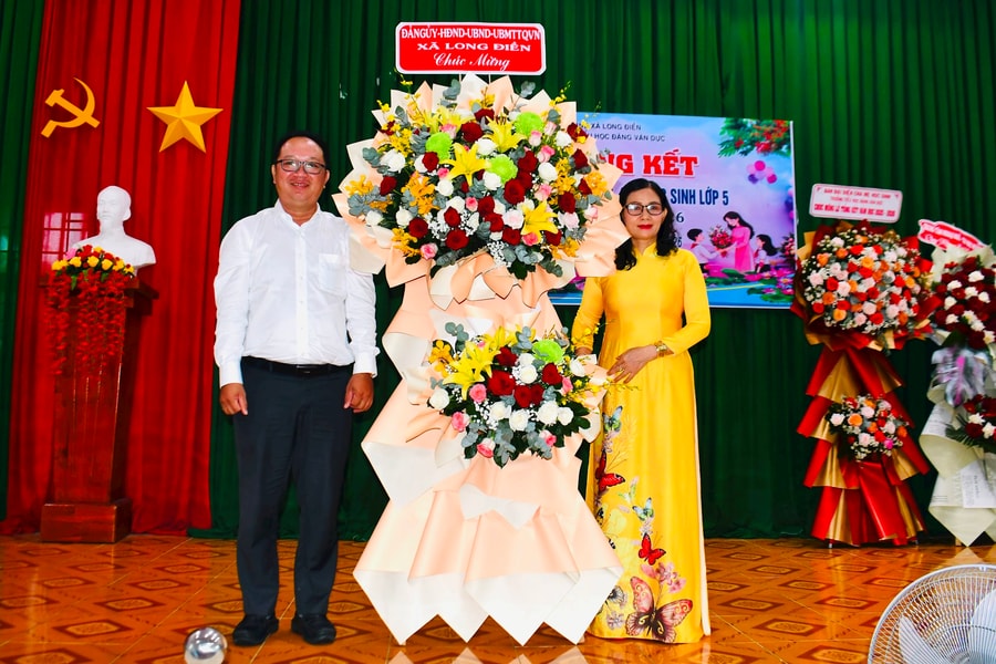 Hân hoan lễ tổng kết năm học tại Trường Tiểu học Đặng Văn Dực