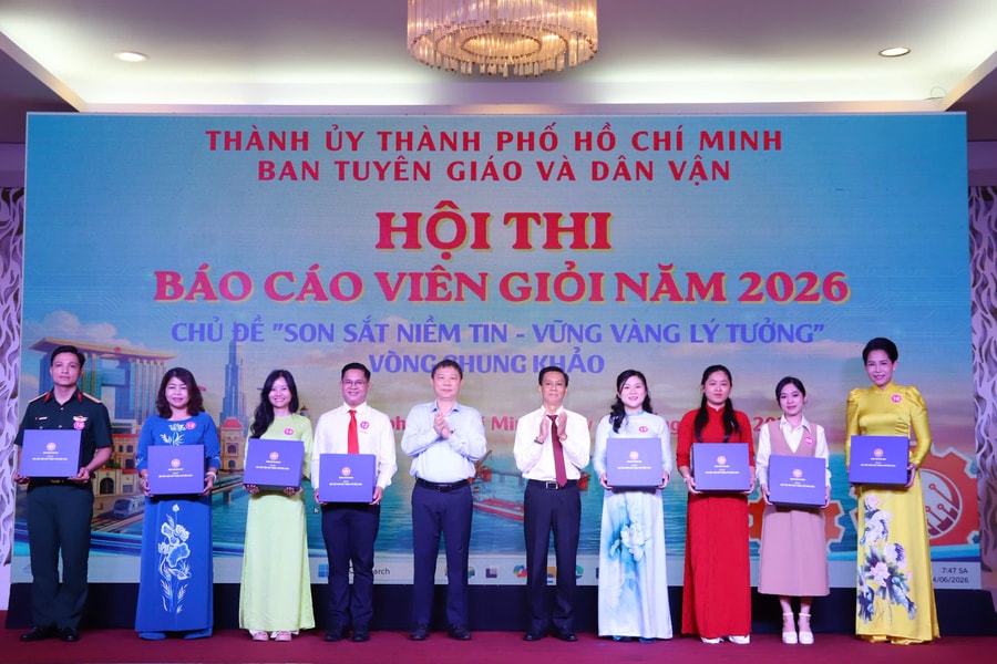 Đội ngũ báo cáo viên là những chiến sĩ tiên phong trên mặt trận tư tưởng