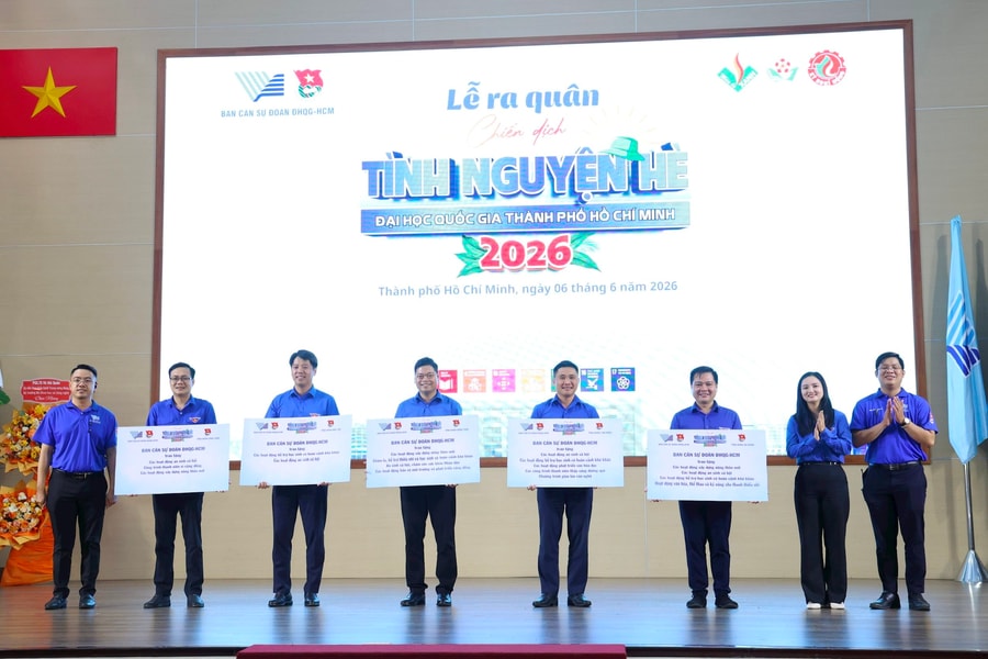 ĐHQG TP.HCM ký kết hợp tác với 5 tỉnh, đưa khoa học công nghệ và chuyển đổi số về cơ sở