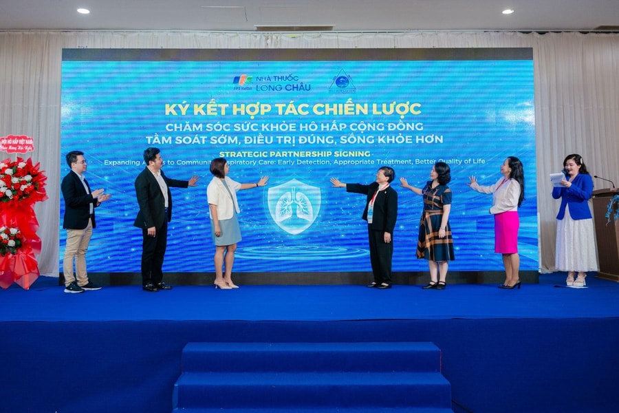 Long Châu cùng Hội Hen - Dị ứng - Miễn dịch lâm sàng TP.HCM hướng tới chăm sóc sức khỏe hô hấp bền vững
