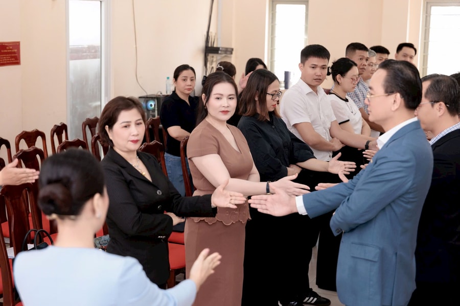 Phường Cầu Ông Lãnh tập huấn kỹ năng mềm cho cán bộ, doanh nhân
