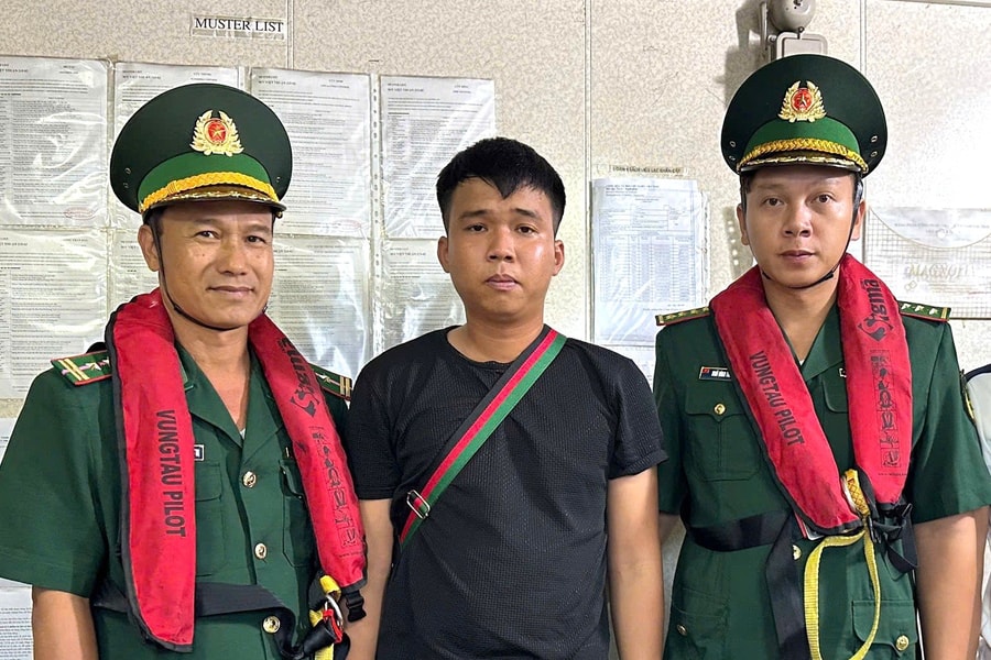 Biên phòng cửa khẩu cảng Bà Rịa – Vũng Tàu bắt giữ đối tượng bỏ trốn sau khi bị khởi tố