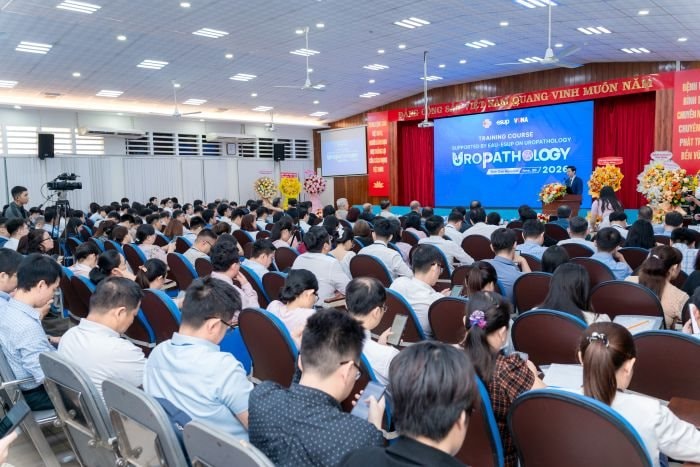 Giải phẫu bệnh - "Tiêu chuẩn vàng" trong điều trị ung thư hệ tiết niệu
